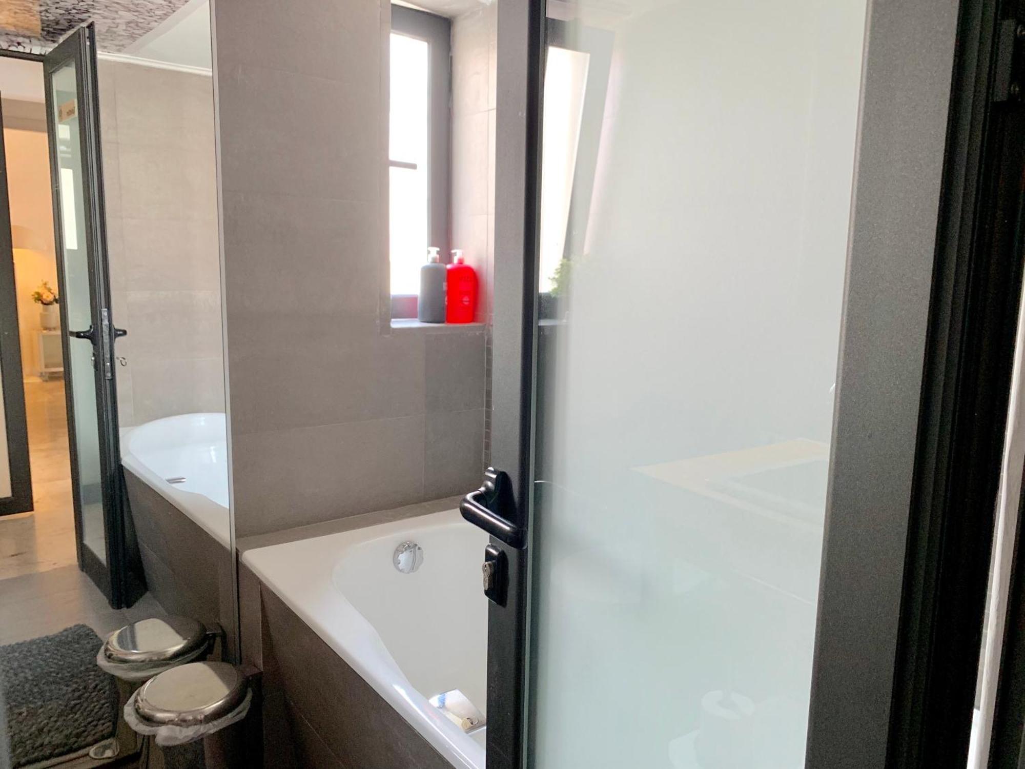 Oaka 2 Baths, Parking, Kitchen * Atenas